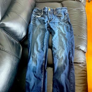 American Eagle size 6 denim skinny jeans!